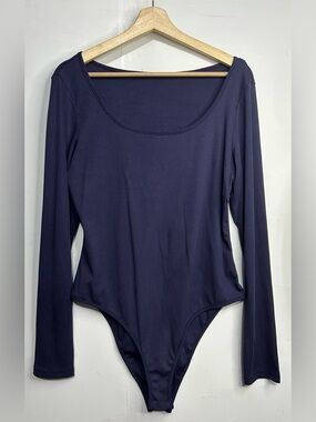 5 for $25🔥YOZY Navy‎ Ribbed Long Sleeve Bodysuit XL